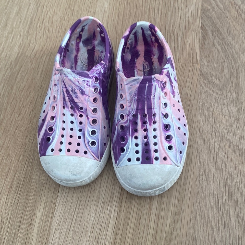 Native Tie-Dye Water Shoes Size 8